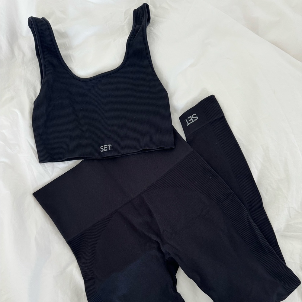 Set Active Sculpflex Box Cut bra and leggings set in Onyx